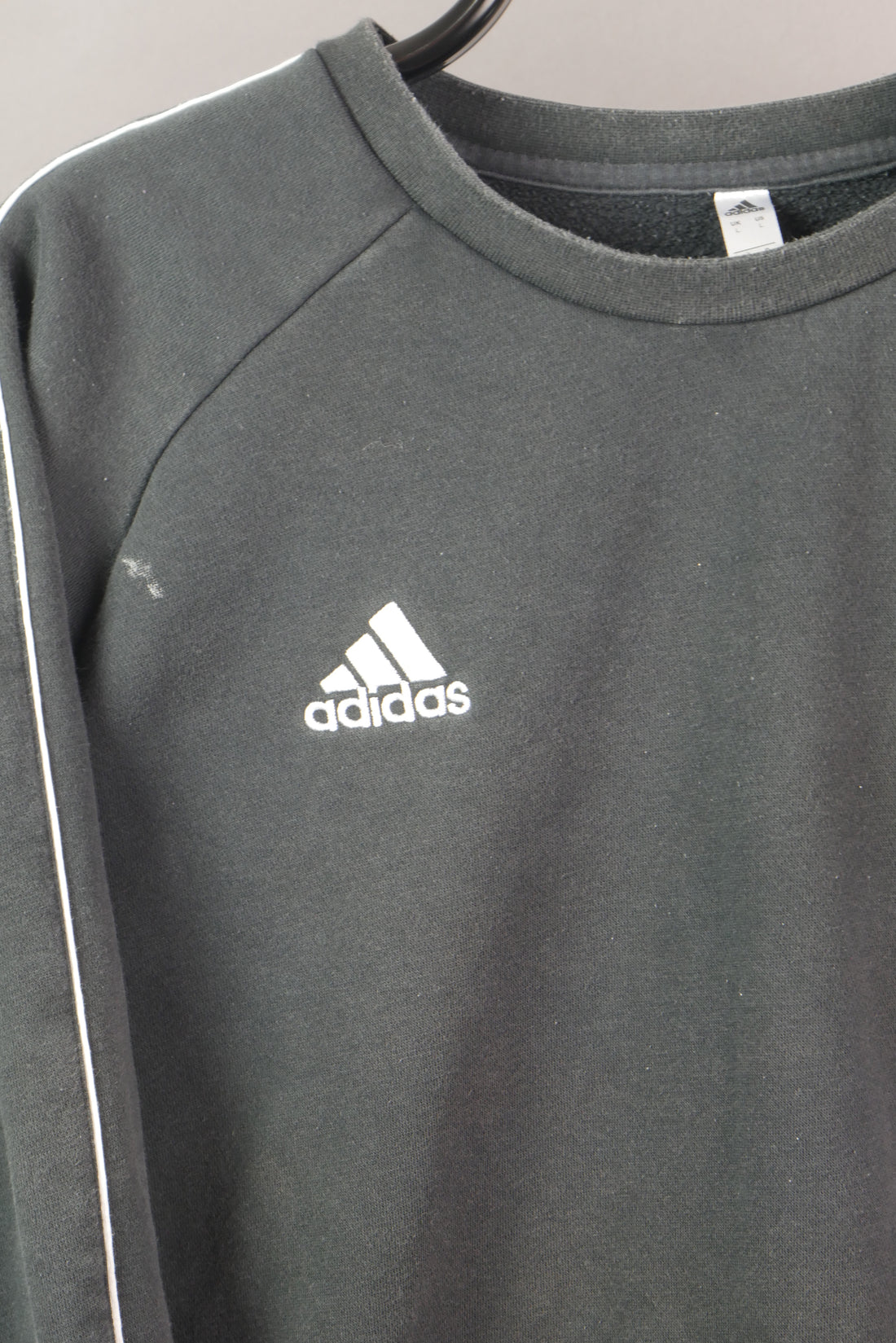 The Adidas Contrast Piping Sweatshirt (L)