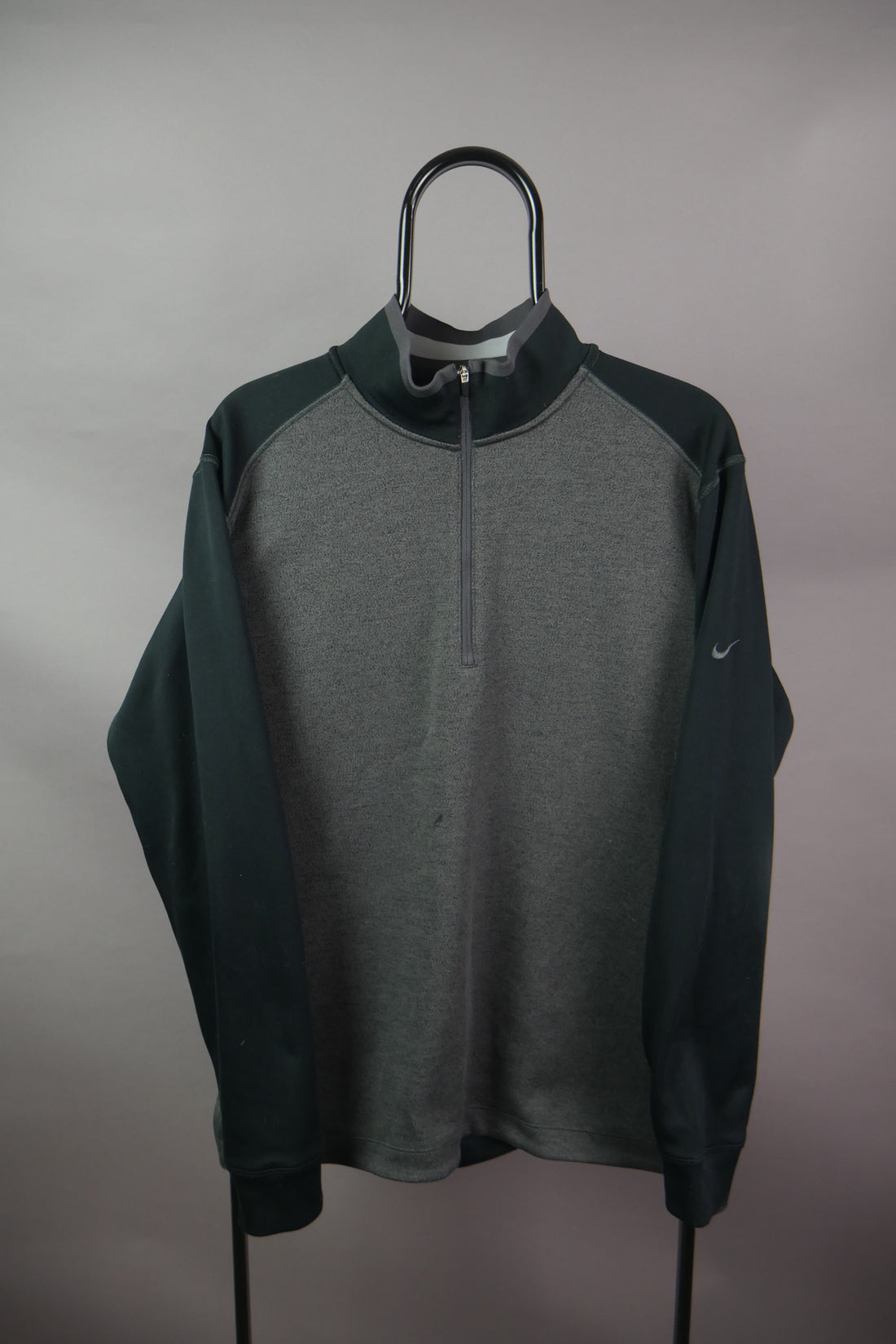 The Nike Golf 1/4 Zip Sweatshirt (L)