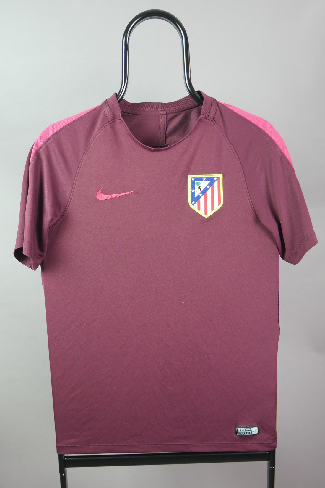 The Nike Football Shirt (XS)