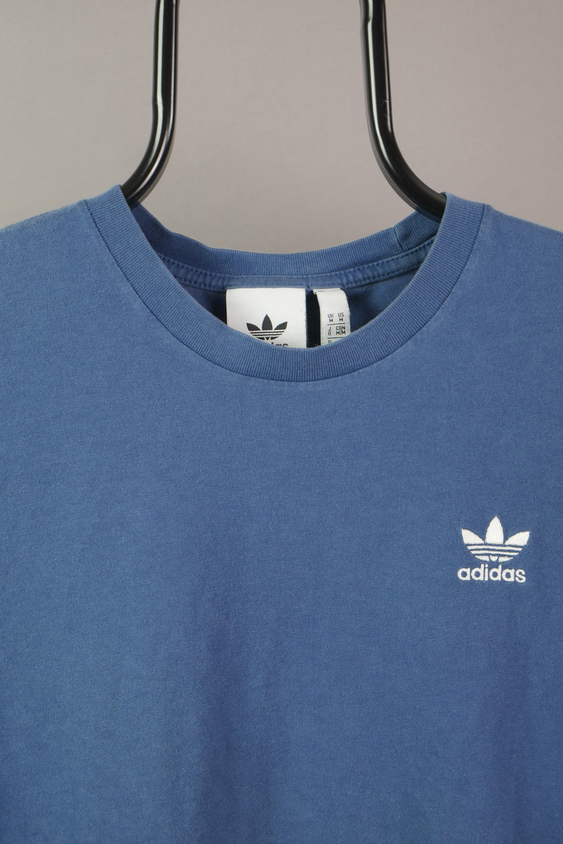 The Adidas Embroidered Logo T-Shirt (M)