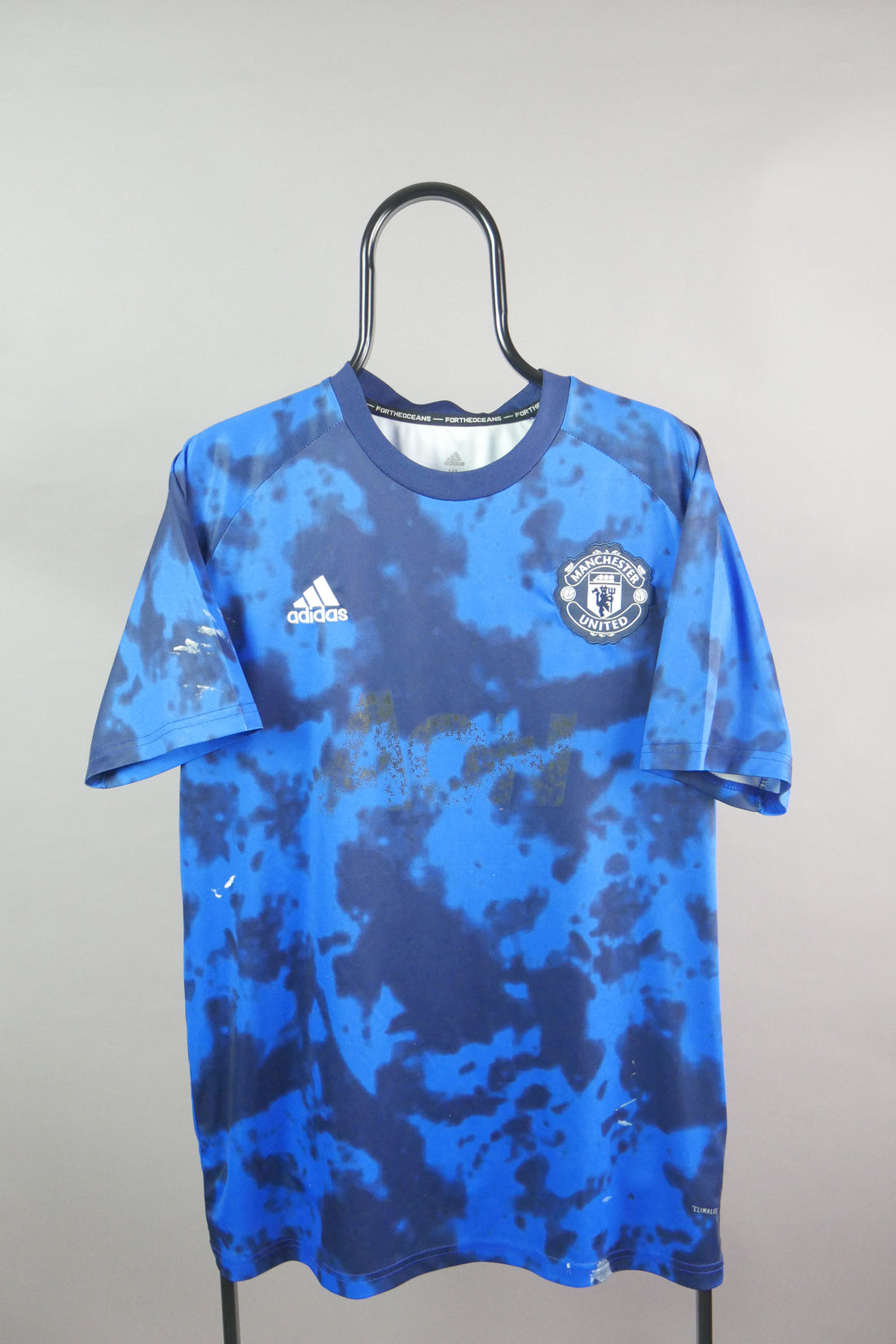 The Adidas Manchester United Football T-Shirt (XL)