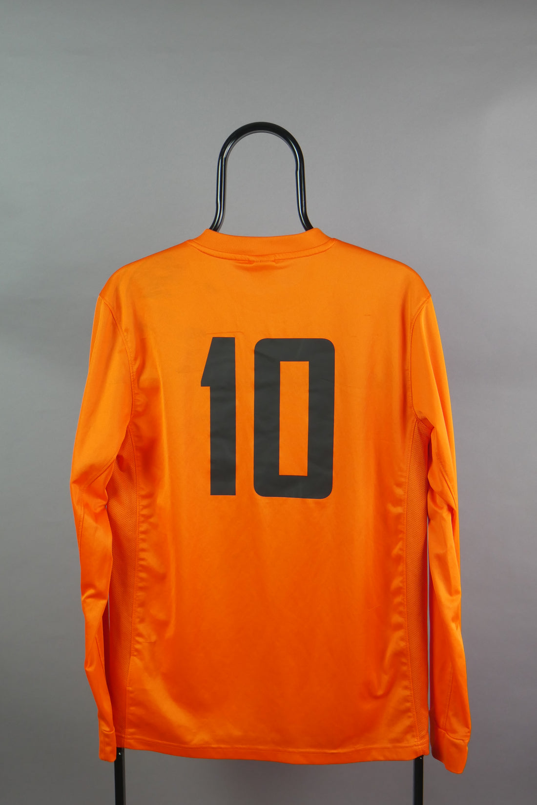 The Nike GSK Ulverston Rangers FC Long Sleeve T-Shirt (M)