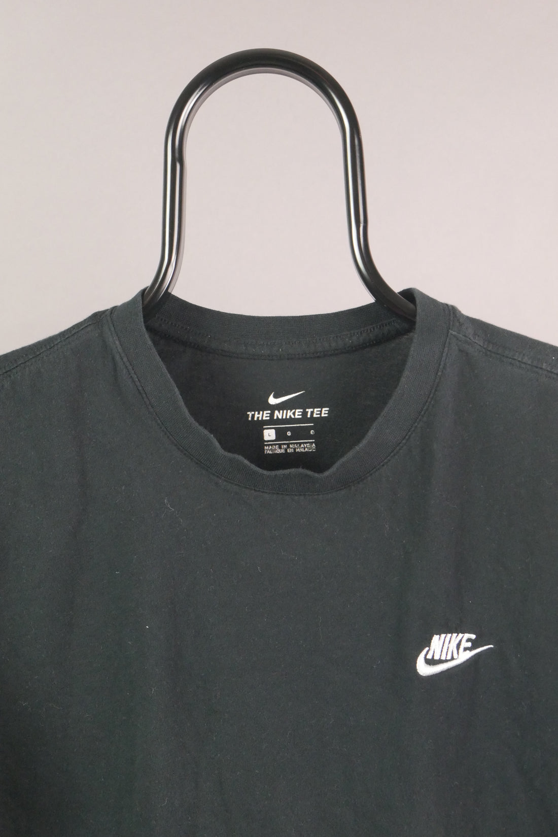 The Nike Embroidered Logo T-shirt (L)
