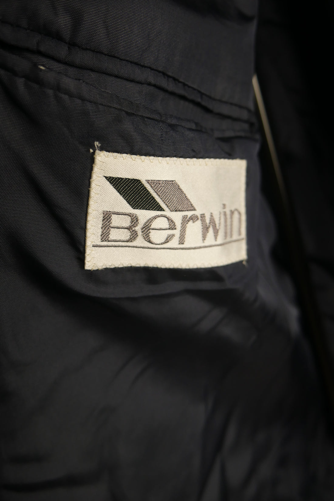 The Classic Vintage Berwin Suit Jacket (44R)